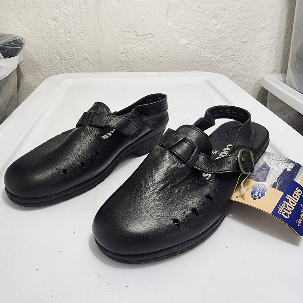 Cobbie Cuddlers 24 Hour Comfort Black Leather Back-strap Comfort Clogs 8W Wide